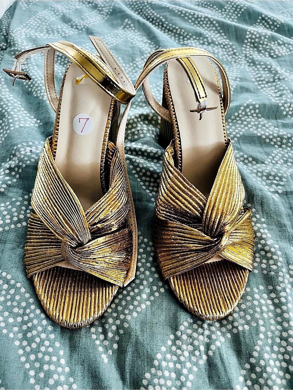 Metallic Strappy Heels in Gold EU 38 Like New